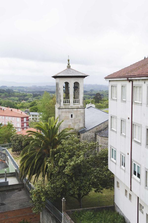 Hotel Mica Palas de Rei Bagian luar foto