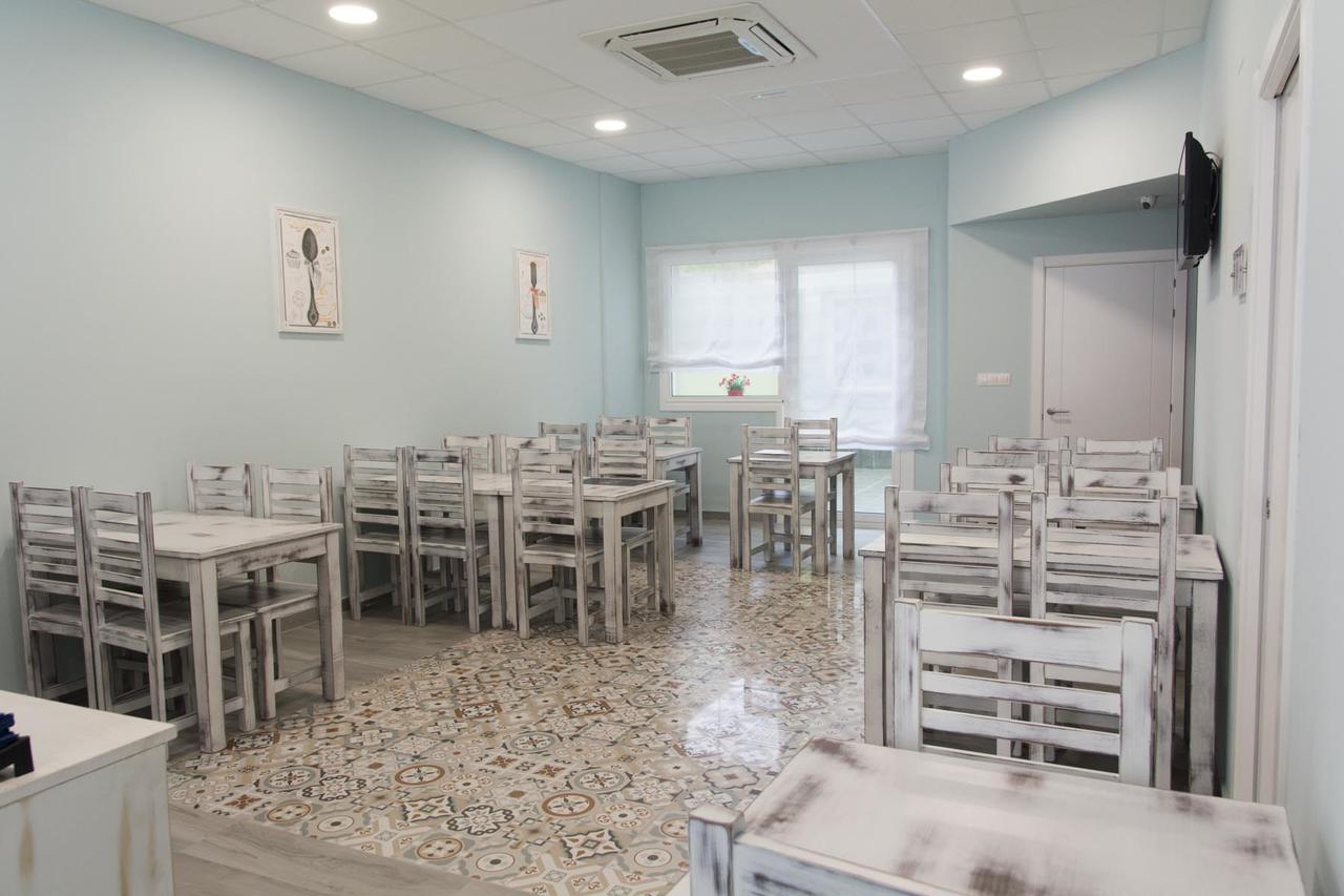 Hotel Mica Palas de Rei Bagian luar foto
