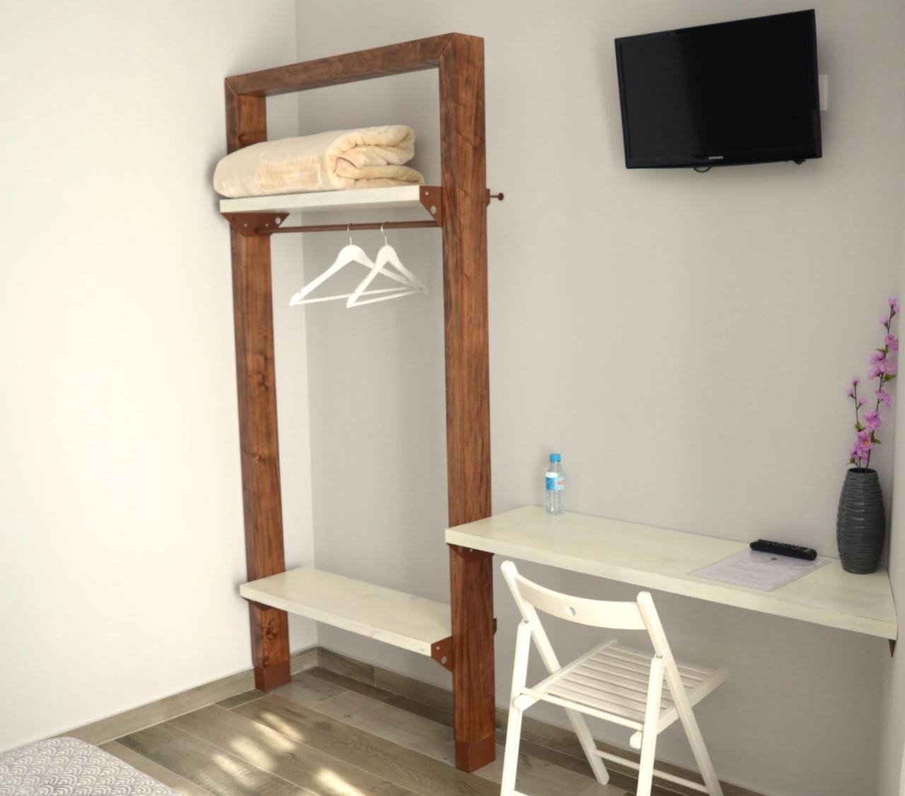 Hotel Mica Palas de Rei Bagian luar foto